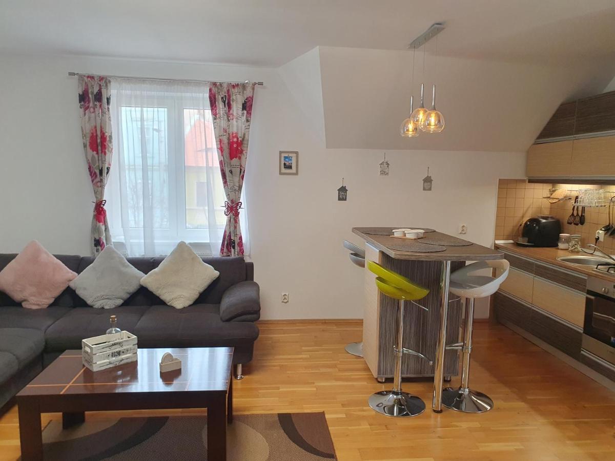 Smiley Apartment Sibiu Esterno foto